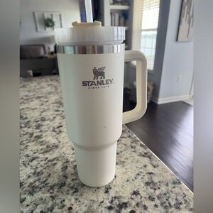 Stanley White Travel Mug with Handle